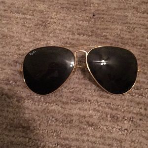 Ray ban aviator sunglasses